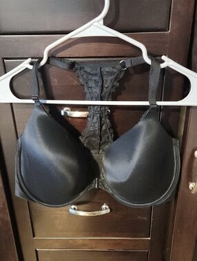 Victoria's Secret Body By Victoria Perfect Shape Black Lace Racerback Bra